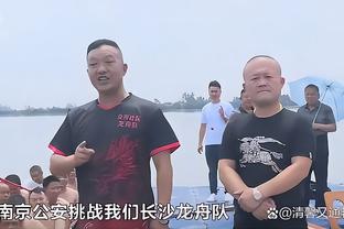 美景！姜伟泽晒视频游玩凤凰古城：烟雨古镇才有江南的感觉